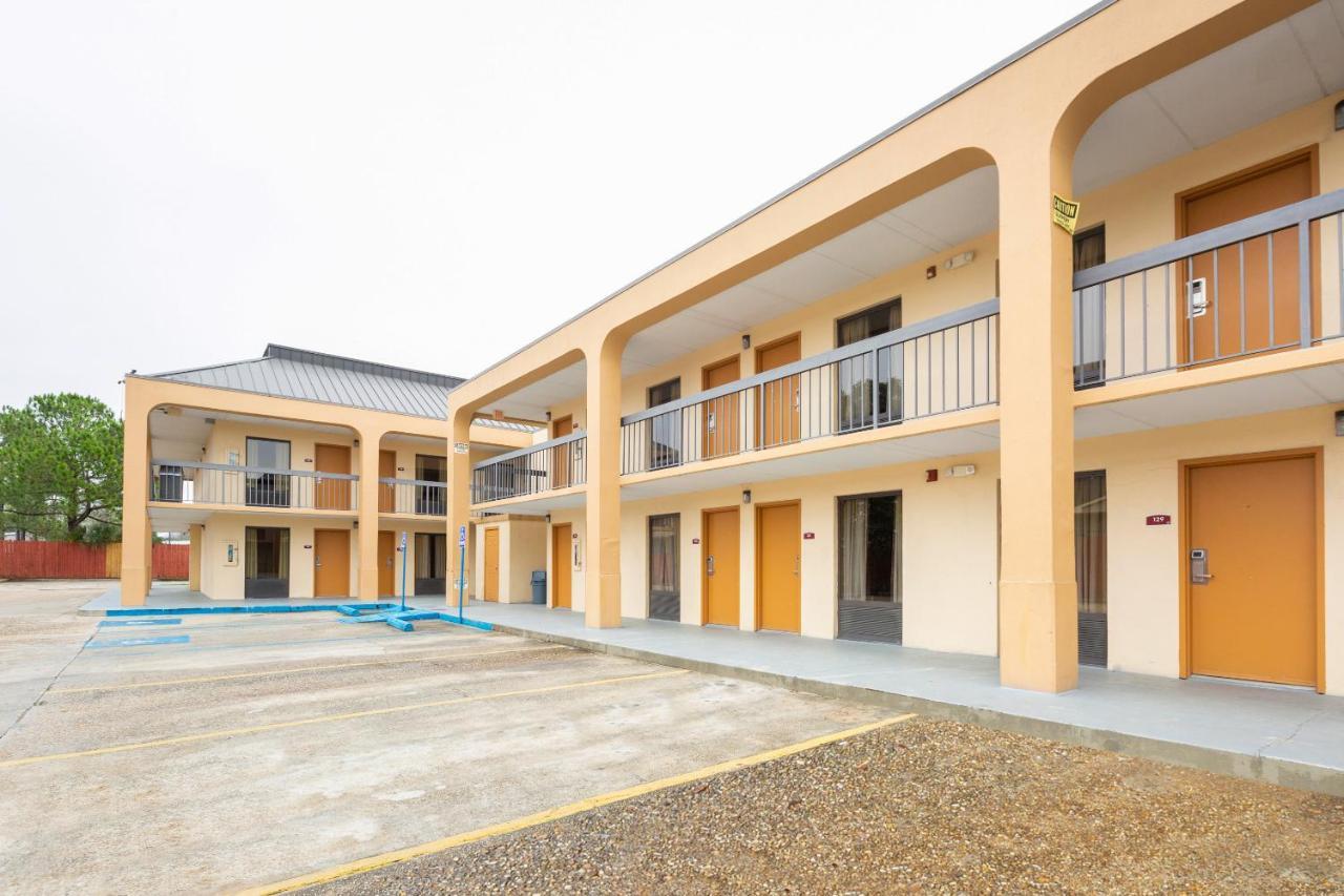 Oyo Hotel Baton Rouge Mid City Εξωτερικό φωτογραφία