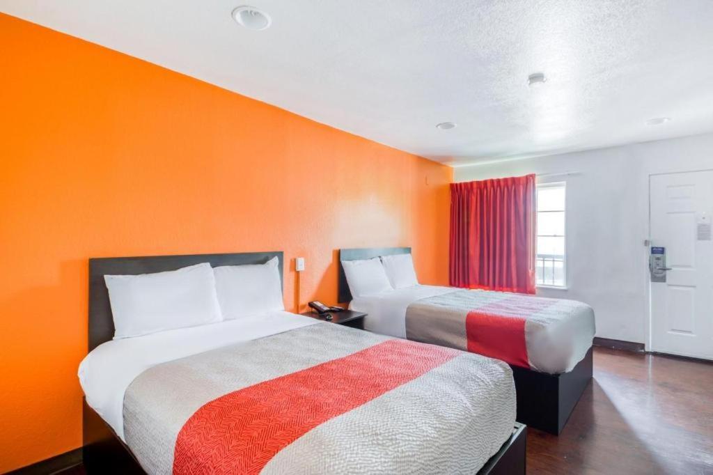 Oyo Hotel Baton Rouge Mid City Εξωτερικό φωτογραφία