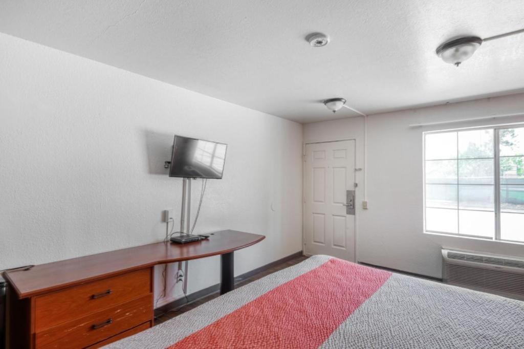 Oyo Hotel Baton Rouge Mid City Εξωτερικό φωτογραφία