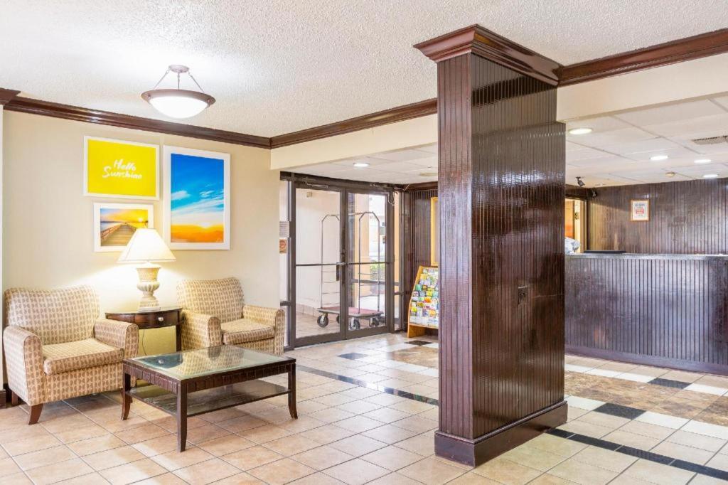 Oyo Hotel Baton Rouge Mid City Εξωτερικό φωτογραφία